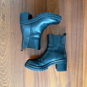 MIA Adea platform chelsea boot